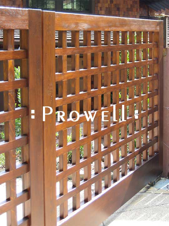 site photograph showing the peeling finish on an automatic fence gate #31-3