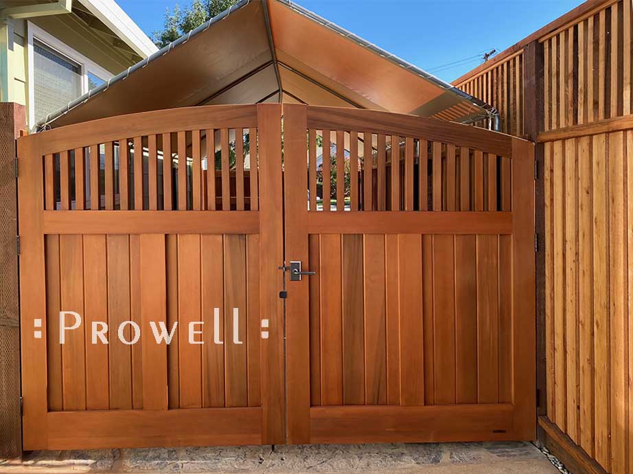 Custom wood driveway gate #14-5 in Sonoma County, CA. Prowell woodworks