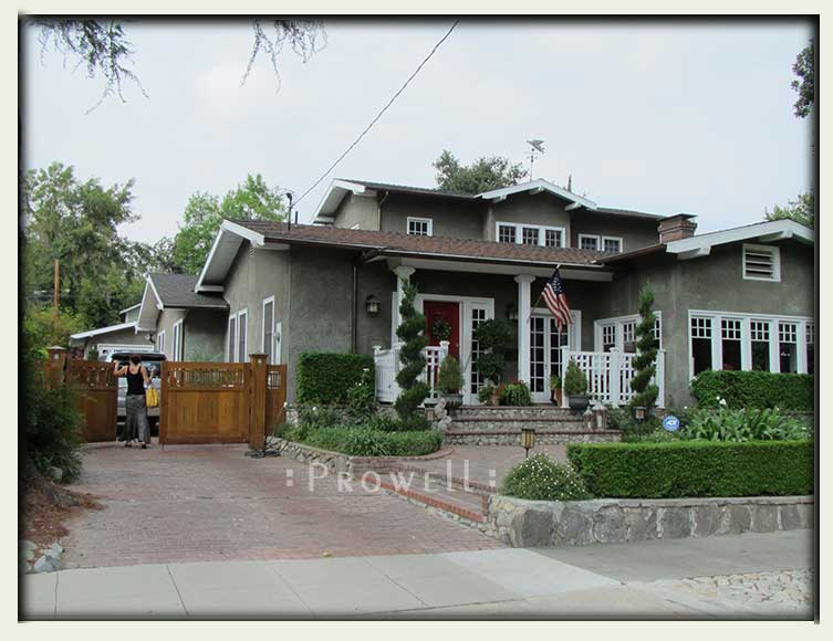 custom wood driveway gates in Los Angeles, CA