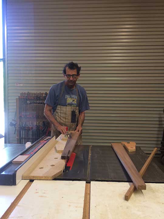 using a woodworking jig for tapers. prowell