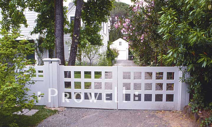 site photograph showing the driveway gate design #5 in Ross, California
