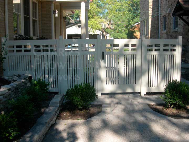 arts and crafts wood gate #9 in Chicago, Illinois