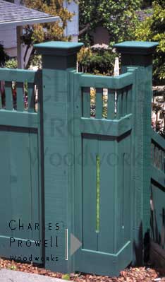 wood fence with cantilevered corner