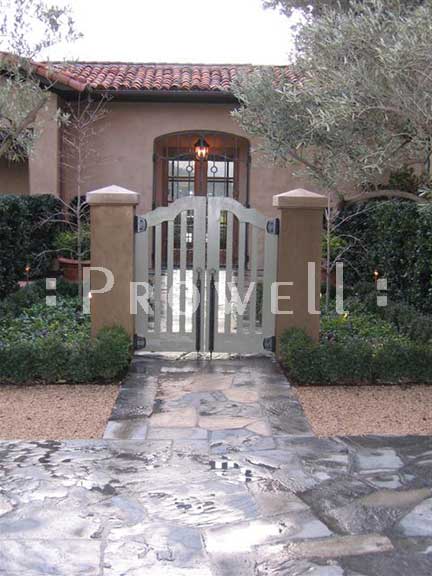 garden_gates_105_1a custom wood gates #105 in Napa Valley