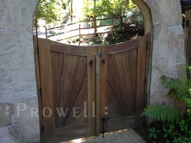 custom wood garden gate #107 in Marin County