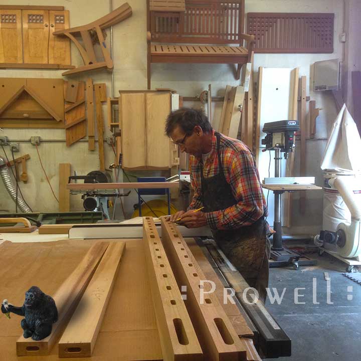 shop photo on how to build a woo gate.