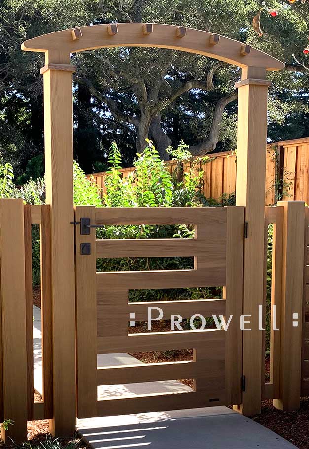 site photograph showing the modern gate #15 in Menlo Park, California