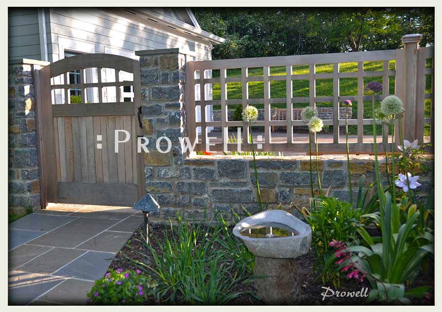 showing curved gate design 20-7 in Cincinnati, Ohio