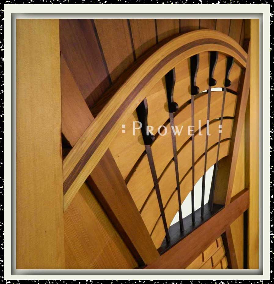 cropped close-up photo showing the trompe l’oeil #211