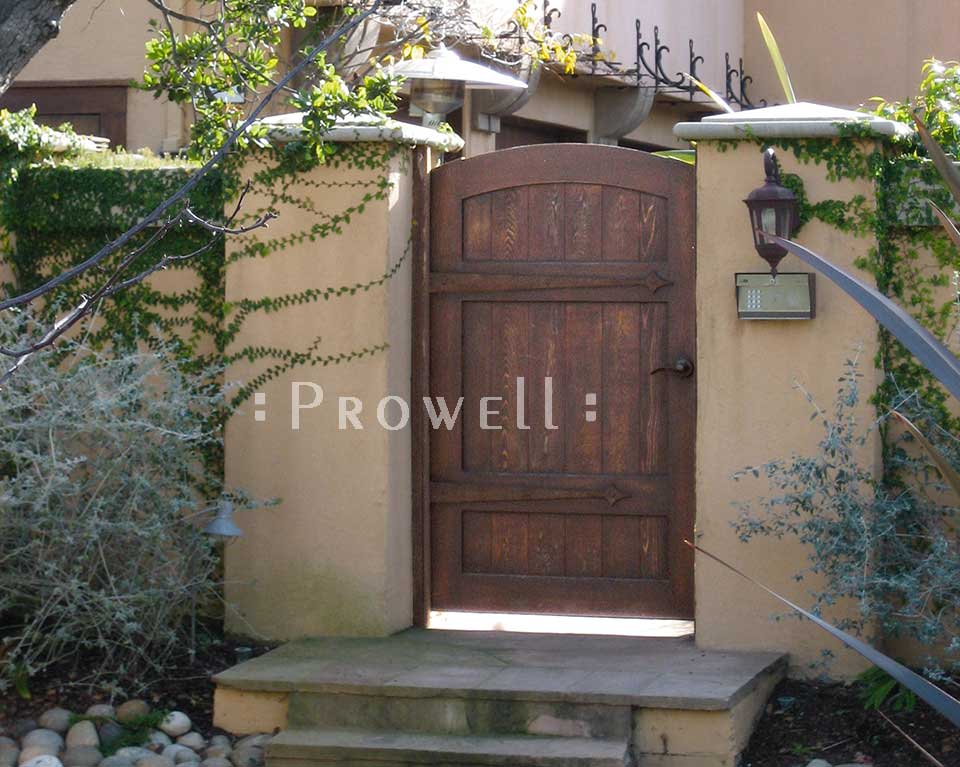 site photograph of wood privacy gate 29 in marin county, california