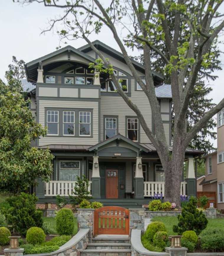 site photograph showing cedar gate wood gate #74 in Washington DC