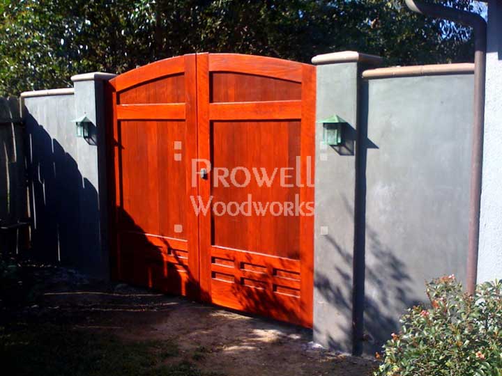 site photograph showing fence gate #89-1 in Ventura, CA