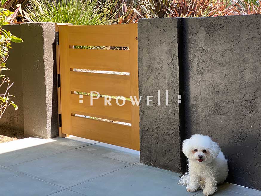 site photograph showing the horizontal wood gate #61 -1 in tiburon california