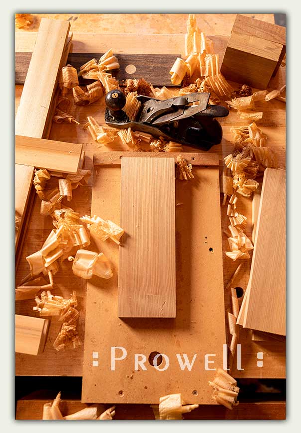building wood gate with the low-angle Veritas hand-plane