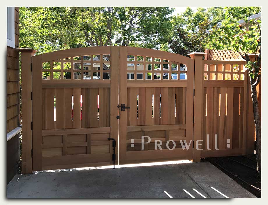 wooden drive gates 21-1a in Oakland, CA