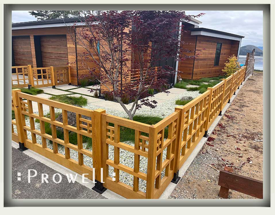 wood railing fence showing the prowell cantilevered fence corn with no corner post. Morro Bay, CA